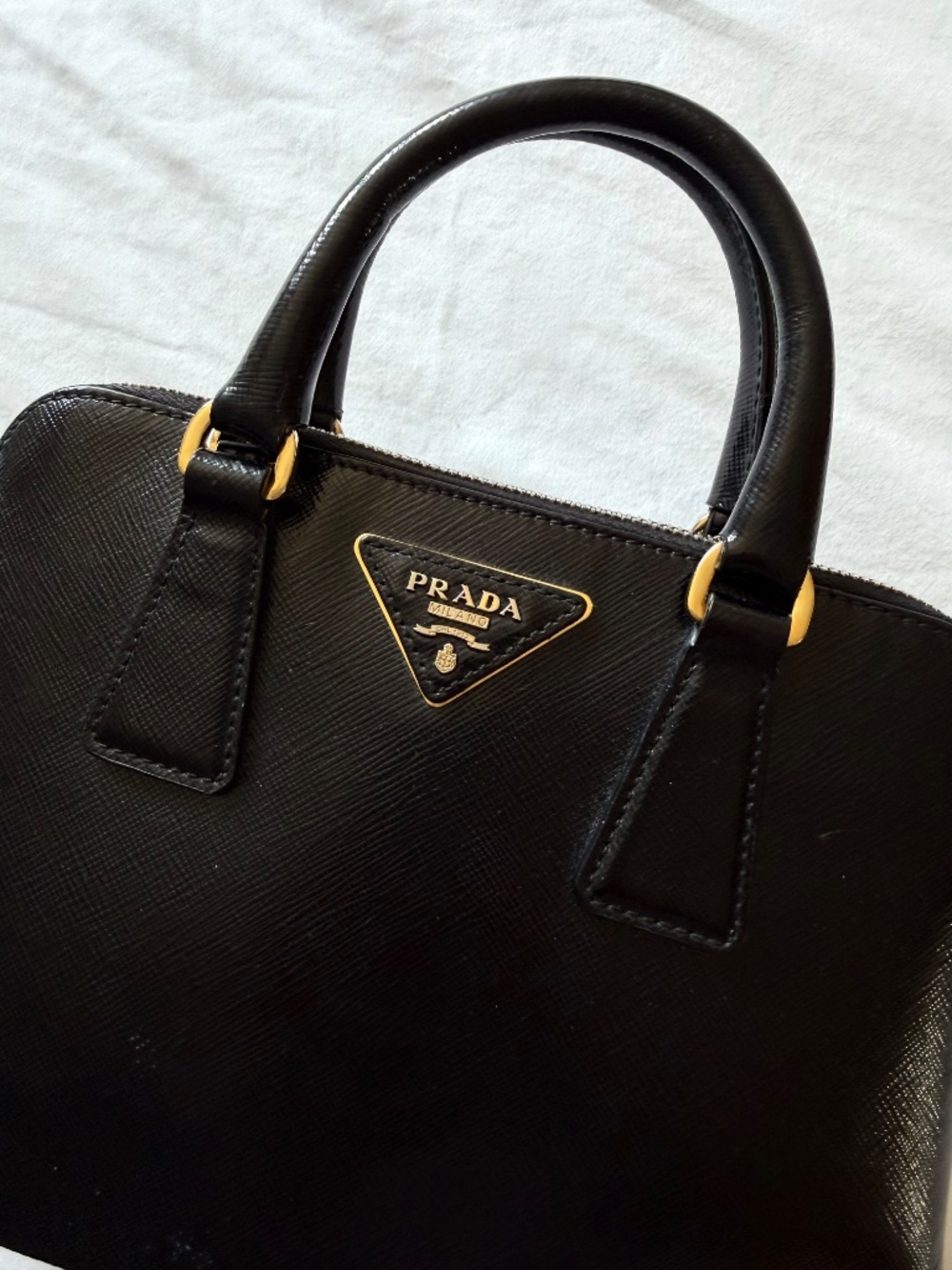 Prada bag - Picture 2 of 9